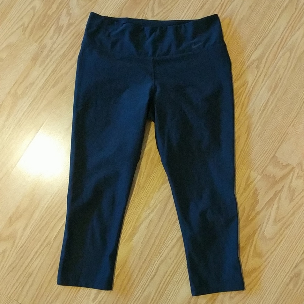 NIKE Dri-Fit Crop